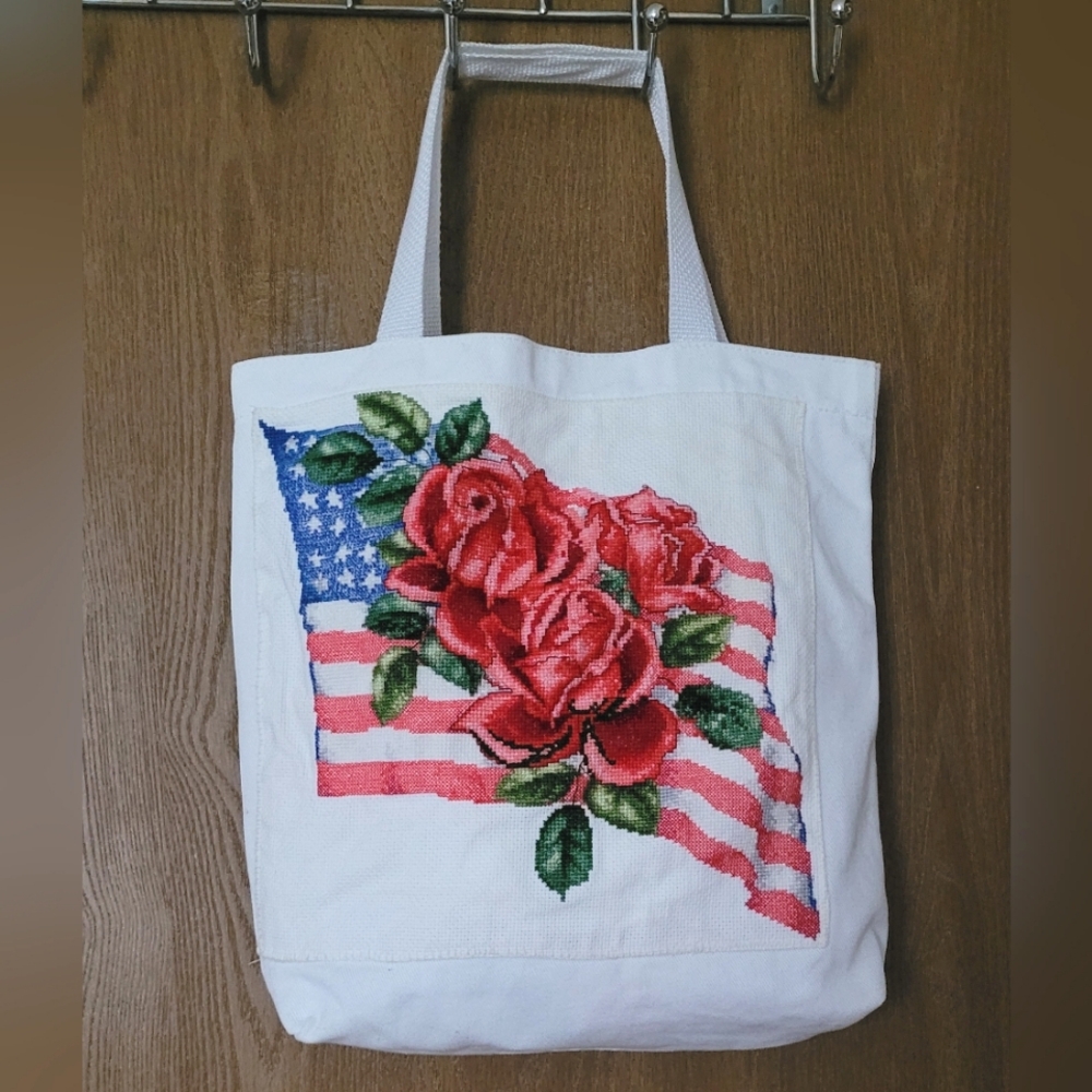 American Beauty Rose Patterned Tote Bag 13.5"×13.5" Strap:8" - Picture 6 of 9